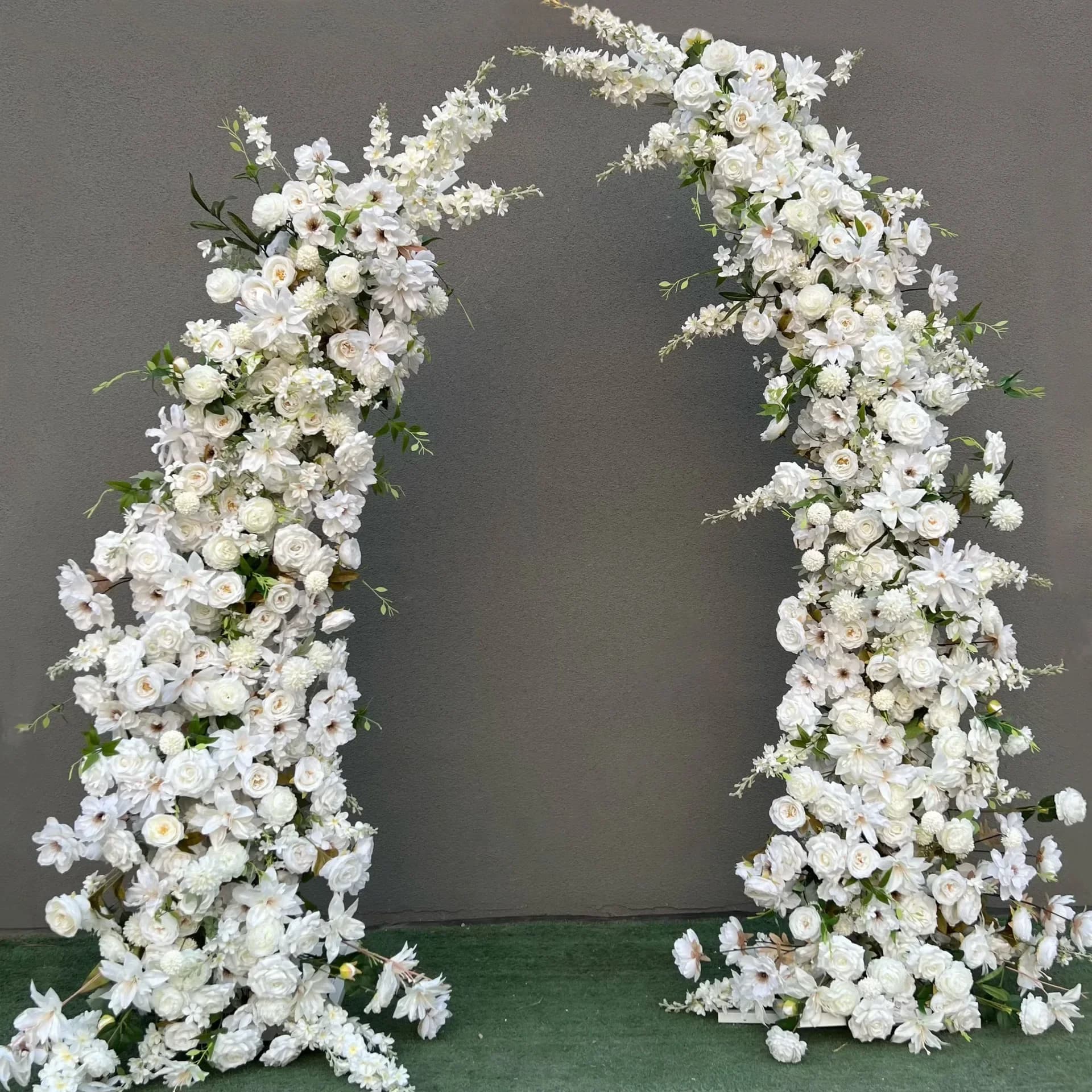 Arranjo de flores artificiais em arco de trompete, formato de lua, adereços de fundo de casamento, decoração de festa, luxo
