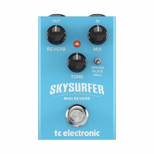 Pedal de efeito para guitarra TC Electronic Skysurfer Mini Reverb, azul, com botões de controle de reverberação e mixagem.