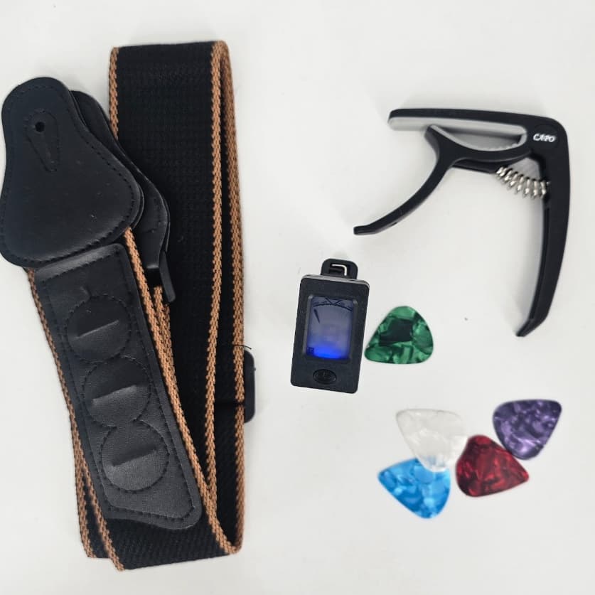 Kit 4 em 1 para Violão e Guitarra com Correia, Capotraste, Afinador Digital e Palhetas Coloridas