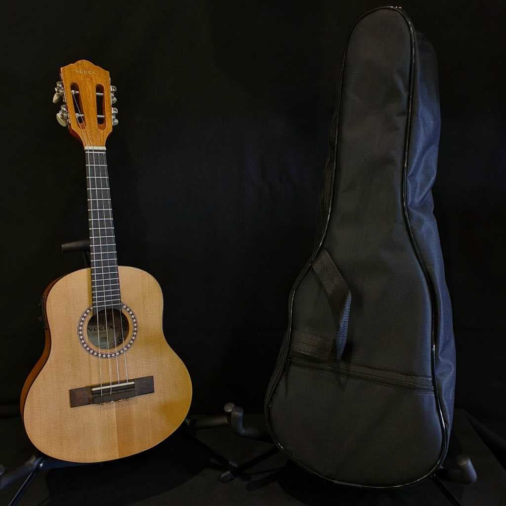 Cavaco/Cavaquinho Elétrico Natural VCC-630OEQ NT Vogga + Capa Para Cavaco/ Cavaquinho Luxo C&D