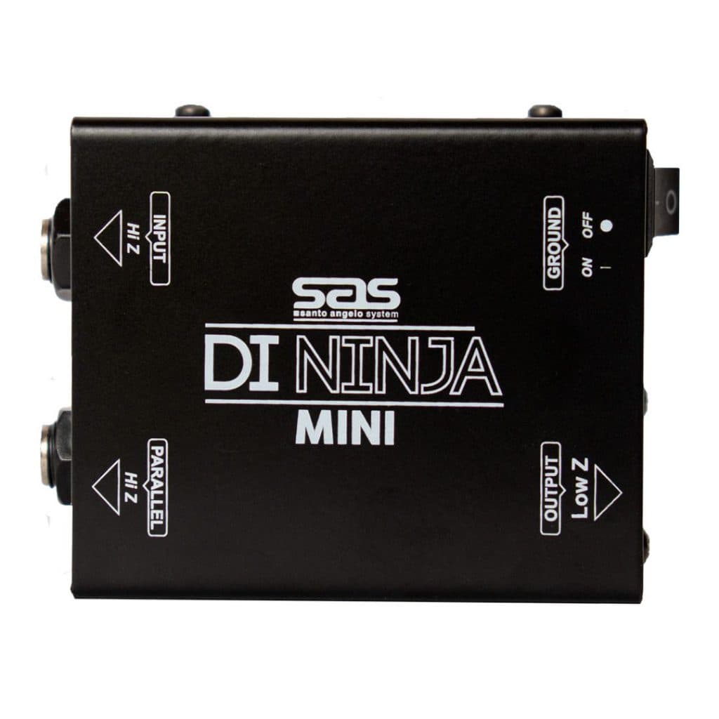 Caixa DI Ninja Mini Santo Angelo, preta, com botões de controle rotulados