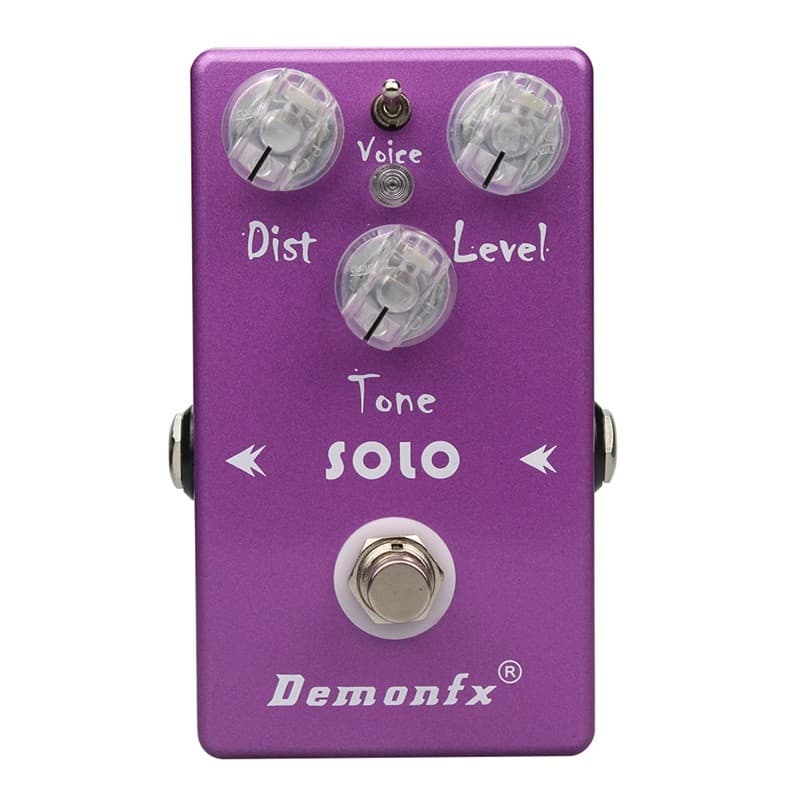 Pedal de efeito de guitarra Demonfx SOLO com botões de Voice, Dist, Level e Tone em fundo branco