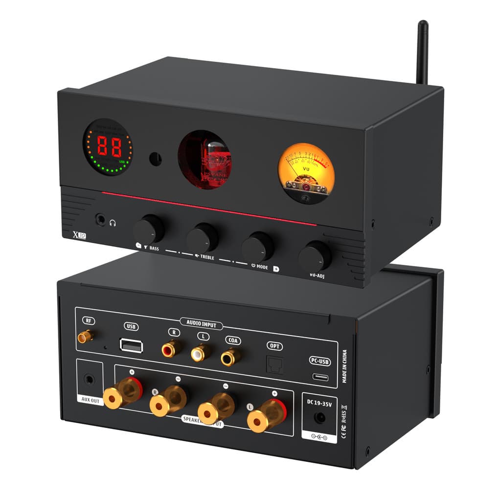 Amplificador valvulado Hi-Fi de alta fidelidade com mostradores digitais e analógicos, conectores de áudio e fundo branco
