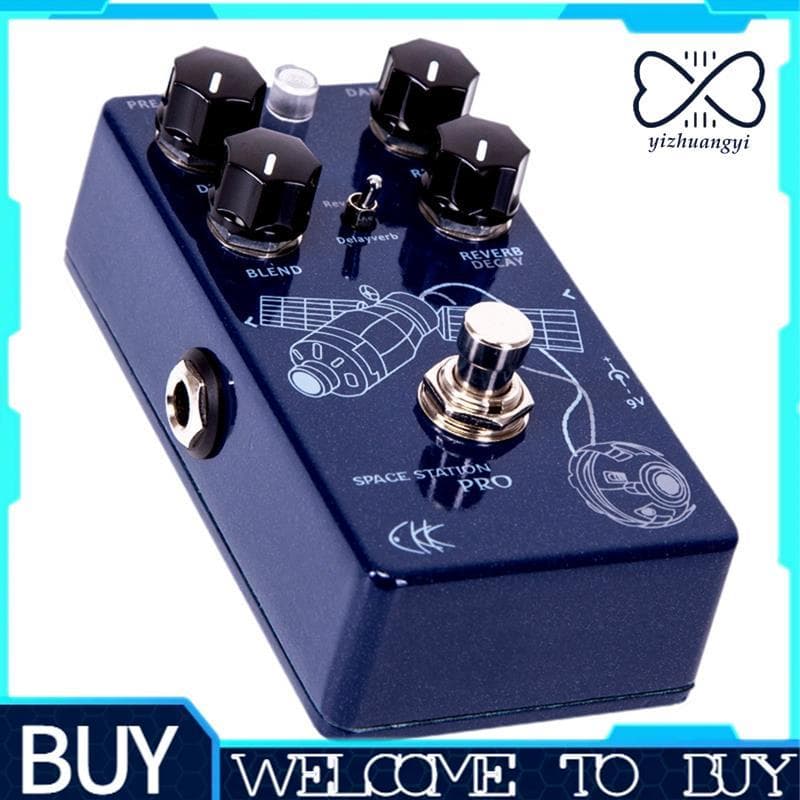 Pedal de efeito guitarra Space Station Pro, azul, ajustes para atraso e reverb, ilustração de nave espacial