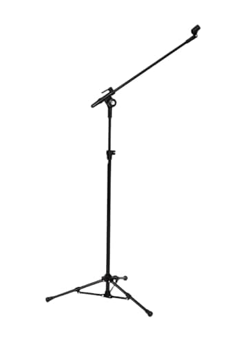 Pedestal giratório para microfone em posição vertical, fundo branco, haste preta e base triangular preta com detalhes em metal.