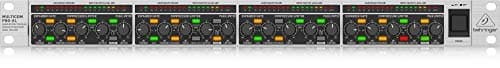 Processador compressor de áudio Behringer MDX4600 de quatro canais com controles de compressão, equalização e ganho.