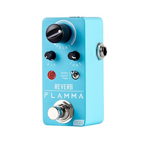 Pedal de reverb digital FLAMMA Fc02, azul, com botões pretos e vermelho, texto branco.