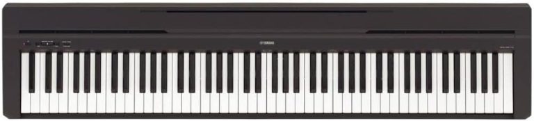 Piano digital Yamaha P-45B preto com 88 teclas