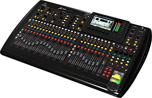 Mesa digital de mixagem Behringer X32 com 32 canais, faders coloridos e tela touch