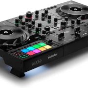 Hercules DJ Control Inpulse 500 controlador DJ USB com 2 decks e pads RGB coloridos, preto.
