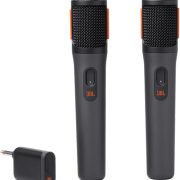 Par de microfones sem fio JBL PartyBox preto com receptor compacto para som nítido e captação cardióide.