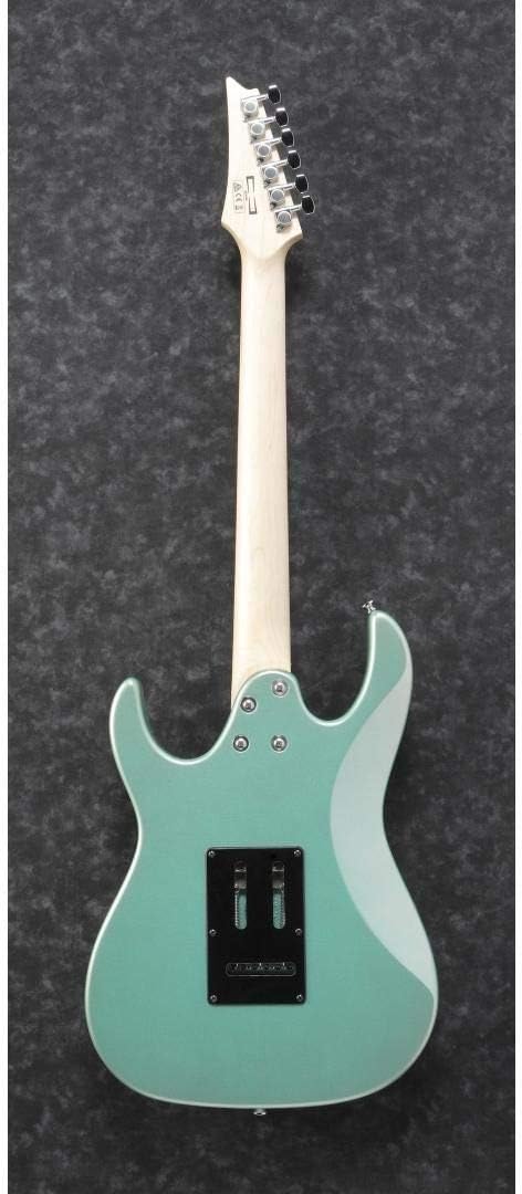 Parte traseira da guitarra Ibanez Gio GRX40 verde metálico claro com braço claro e tampa preta