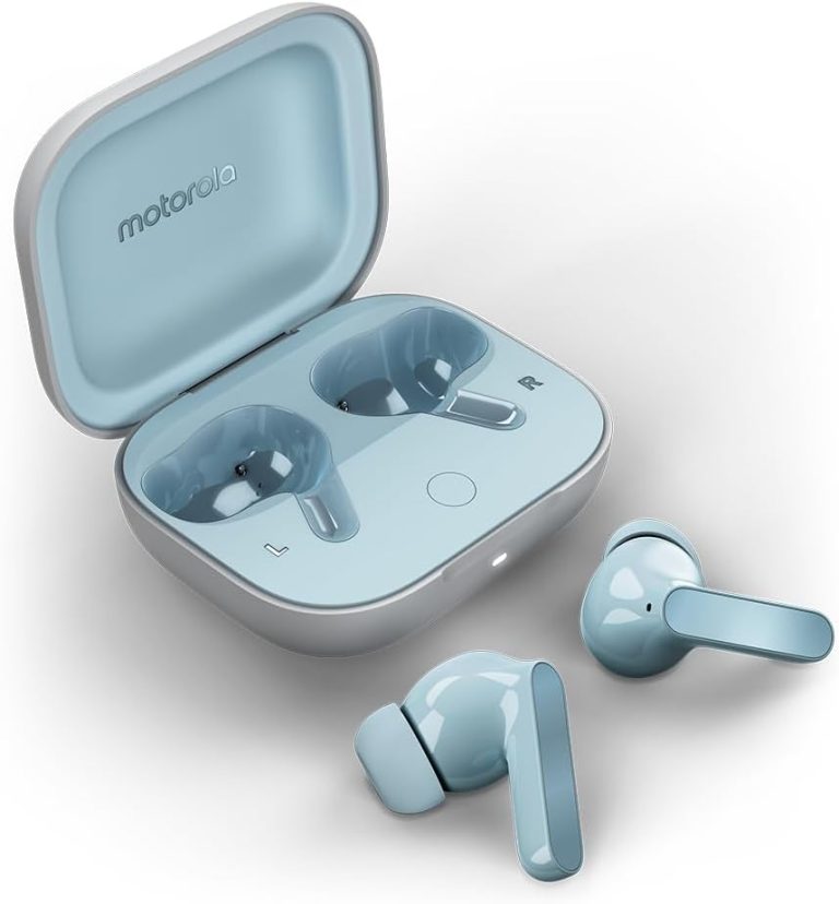 Fones de ouvido Motorola Moto Buds azul claro intra-auriculares com estojo aberto.