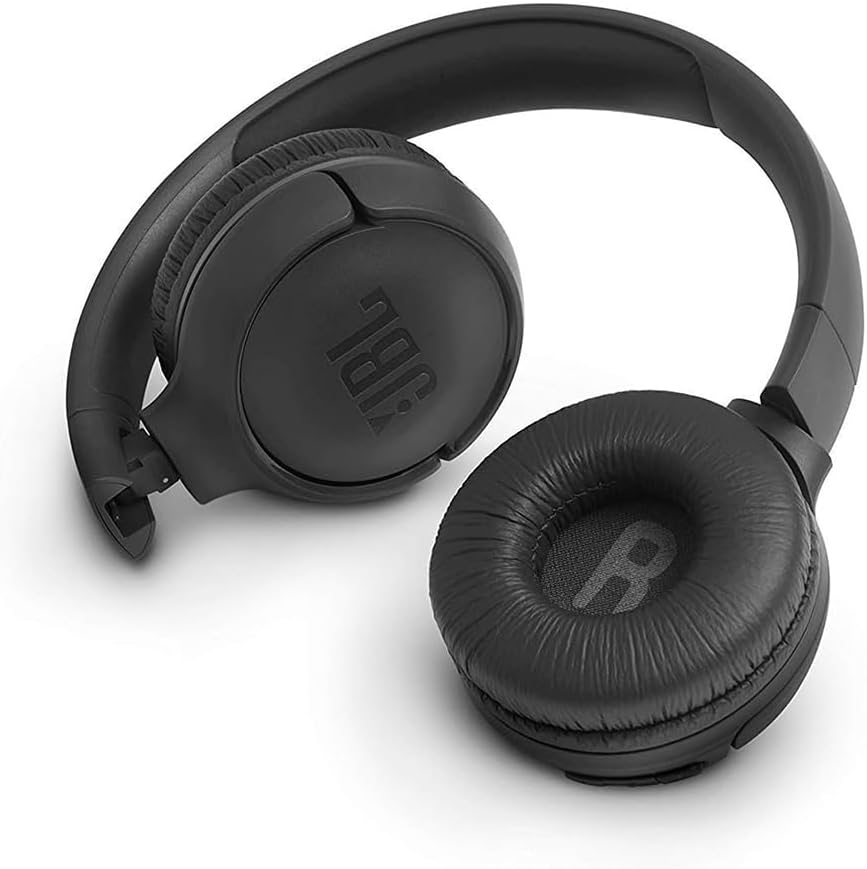 Fone JBL Tune 500BT preto com almofadas acolchoadas e design dobrável on-ear