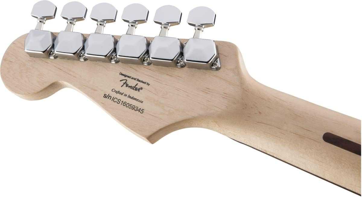 Parte traseira do headstock da guitarra Squier Bullet Stratocaster com informações de fabricação e número de série.