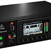 Behringer X32 RACK Mesa de Som Digital com 22 canais, tela colorida, botões e indicadores LED, rack preto.