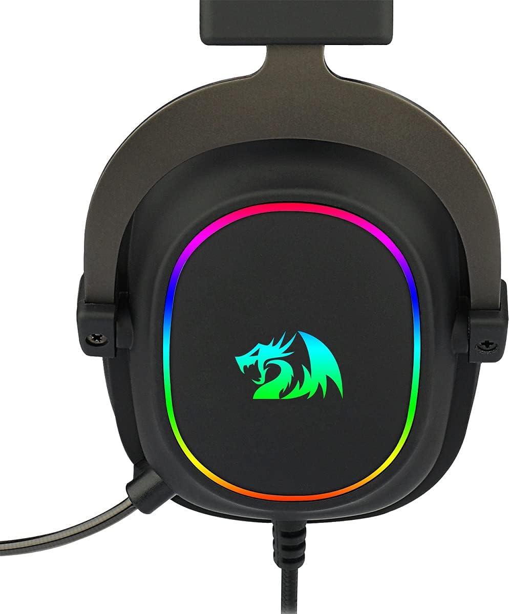 Concha auricular iluminada do headset Redragon Zeus X H510-RGB com microfone flexível e iluminação RGB colorida.