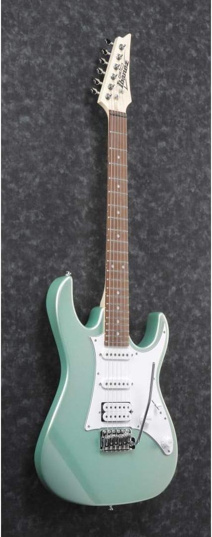 Guitarra Ibanez Gio GRX40 verde metálico claro vista frontal completa com captadores e ponte vibrato