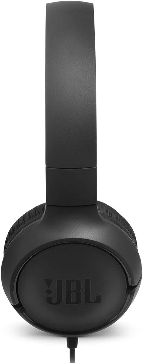 Fone de ouvido JBL Tune 500 preto visto de frente com cabo e almofadas acolchoadas