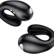 Fones de ouvido Boytond ultra abertos ergonômicos preto opaco com detalhes prateados e contatos de carregamento dourados.