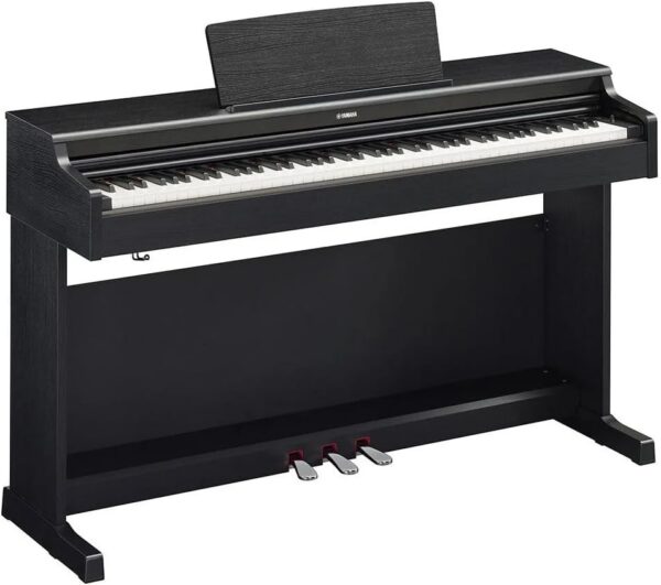 Piano digital Yamaha Clavinova Arius YDP165B preto com 88 teclas e três pedais