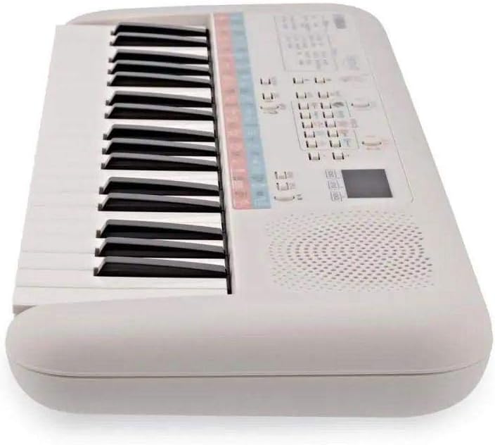 Teclado infantil portátil Yamaha PSS-E30 visto de cima com 37 teclas e painel digital.