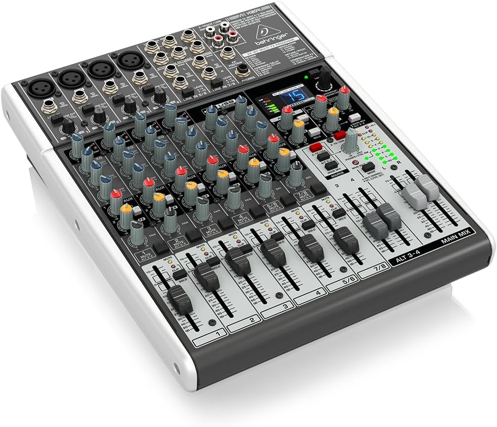 Mesa de som Behringer X1204USB 8 canais com compressor, interface USB e painel digital de efeitos