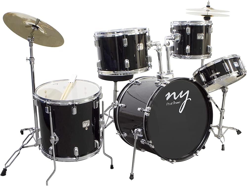 Bateria acústica NY-F1RST 2T com acabamento preto e ferragens cromadas completa com banco preto