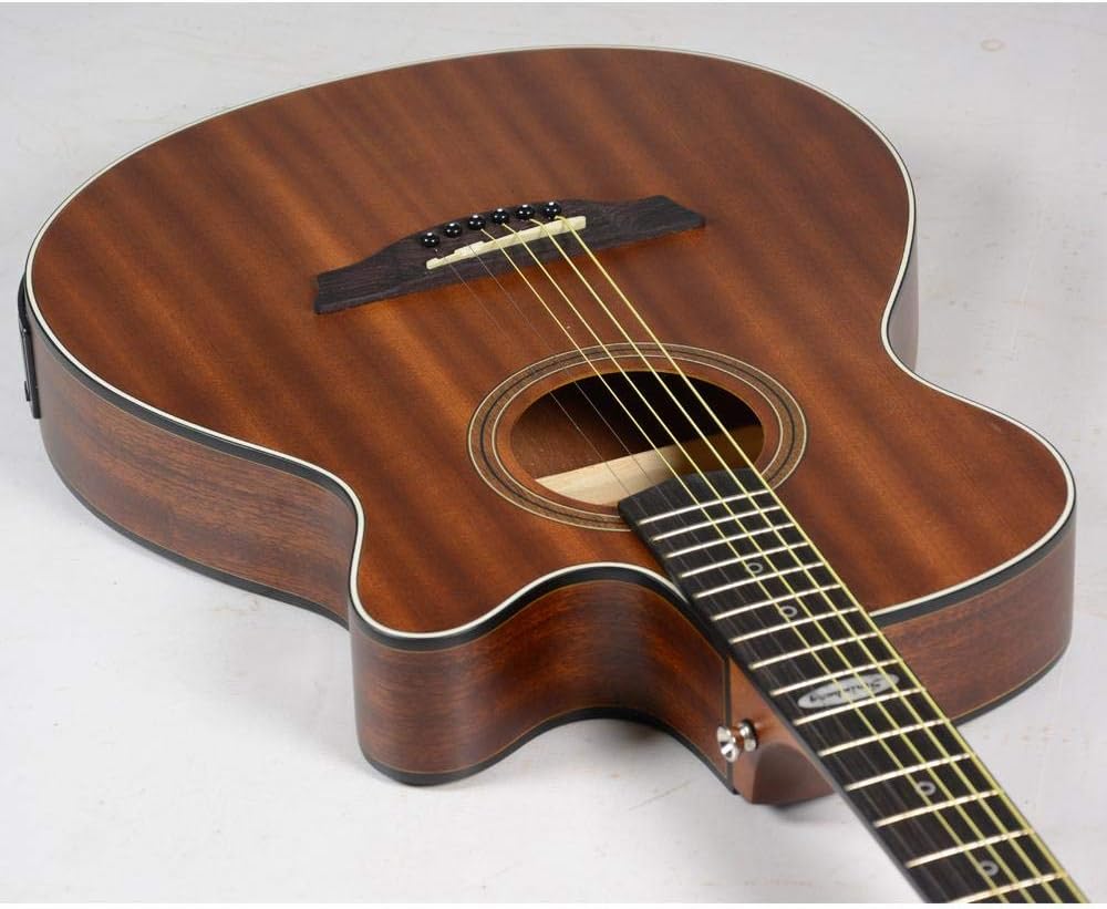 Violão eletroacústico Strinberg SF200C com acabamento fosco, corpo flat marrom e captador embutido