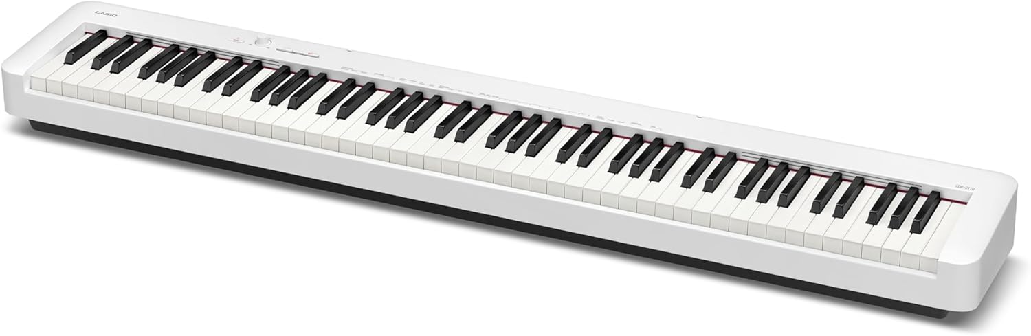 Piano digital Casio Casiotone CDP-S110 branco visto em perspectiva lateral mostrando teclado e controles.