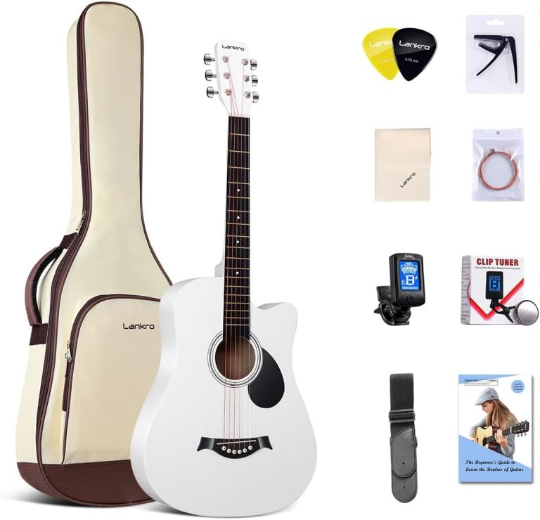 Kit para iniciantes guitarra acústica branca Lankro com acessórios incluindo capa, palhetas, capotraste, pano, cordas, afinador e correia