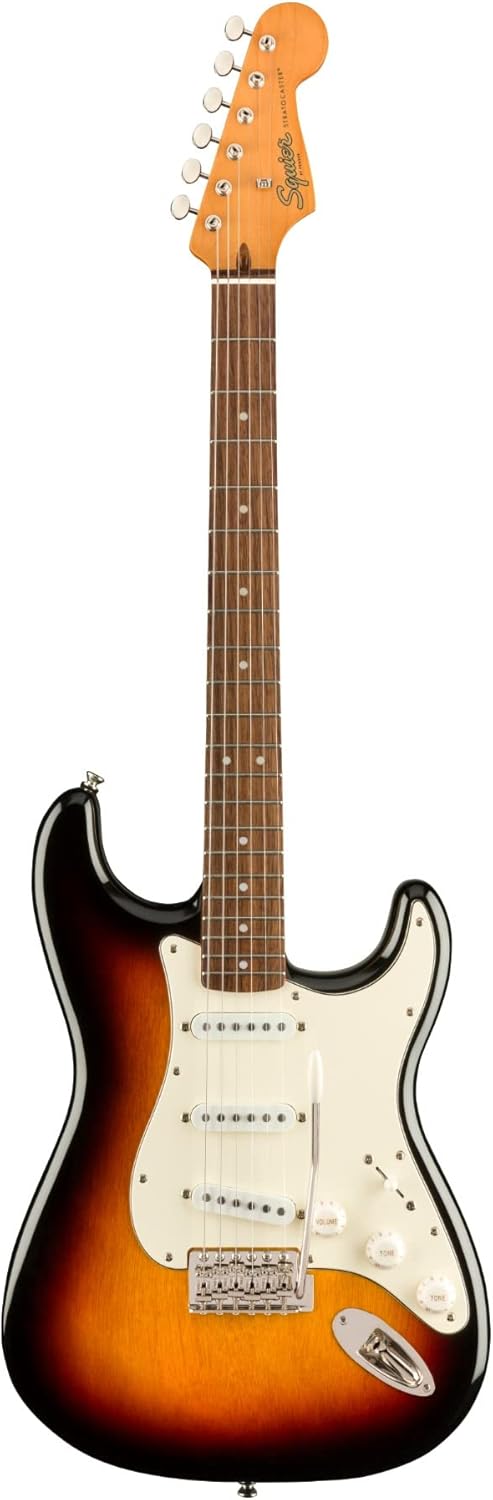 Guitarra elétrica Squier Classic Vibe '60s Stratocaster Sunburst vista frontal com corpo em gradiente laranja e preto, braço e cabeça claros com logo Squier e tarraxas metálicas.