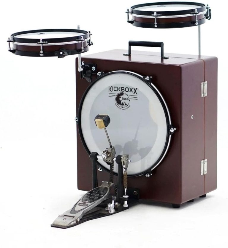 Toca Kickboxx Suitcase bateria portátil com estojo integrado marrom com tambores e pedaleira