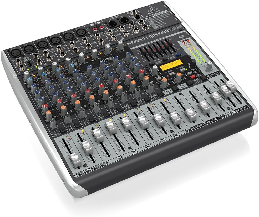 Mesa de Som Behringer QX1222USB com 12 canais e display digital vista lateral