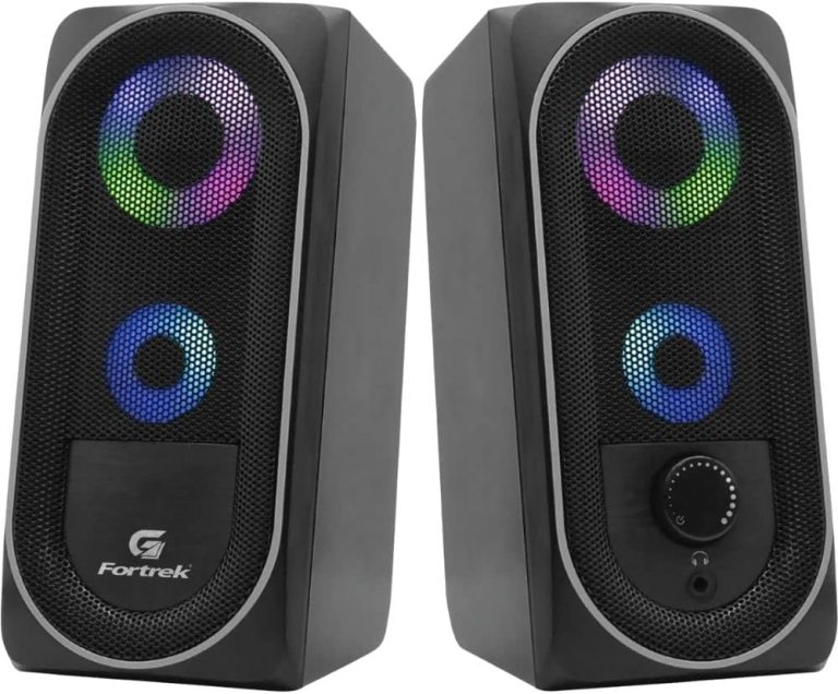 Caixas de som gamer Fortrek Black Hawk com iluminação RGB, controle de volume frontal, design preto e grade metálica.
