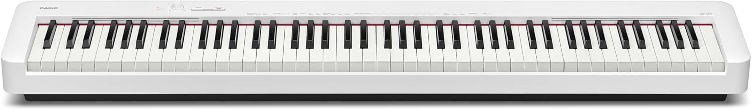 Piano digital Casio Casiotone CDP-S110 branco visto em ângulo mostrando painel superior e teclado.