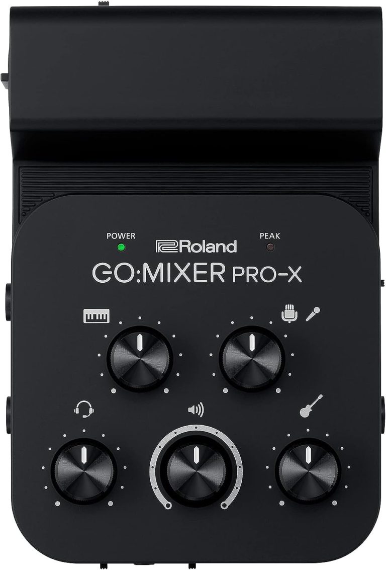 Interface de áudio portátil Roland GO:MIXER PRO-X em preto vista superior com botões de controle de volume