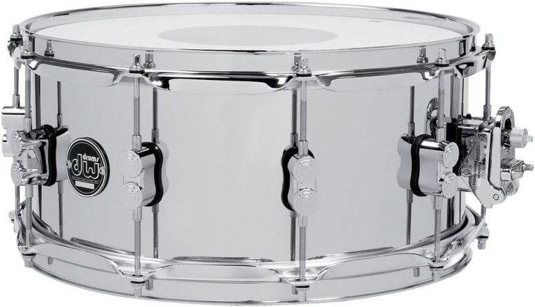 Caixa de bateria DW Performance Series em aço laminado cromado 14x8 polegadas com ferragens cromadas e logo DW