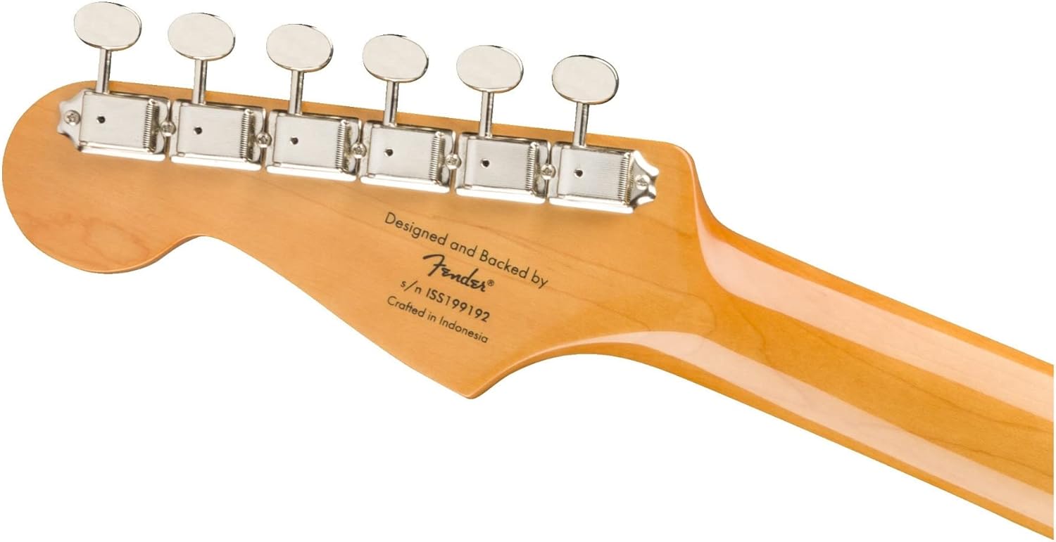 Verso da cabeça e braço da guitarra Squier Classic Vibe '60s Stratocaster mostrando tarraxas cromadas e logo Fender em madeira clara.