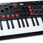 Controlador teclado MIDI M-Audio Oxygen Pro Mini com 32 teclas e pads RGB iluminados