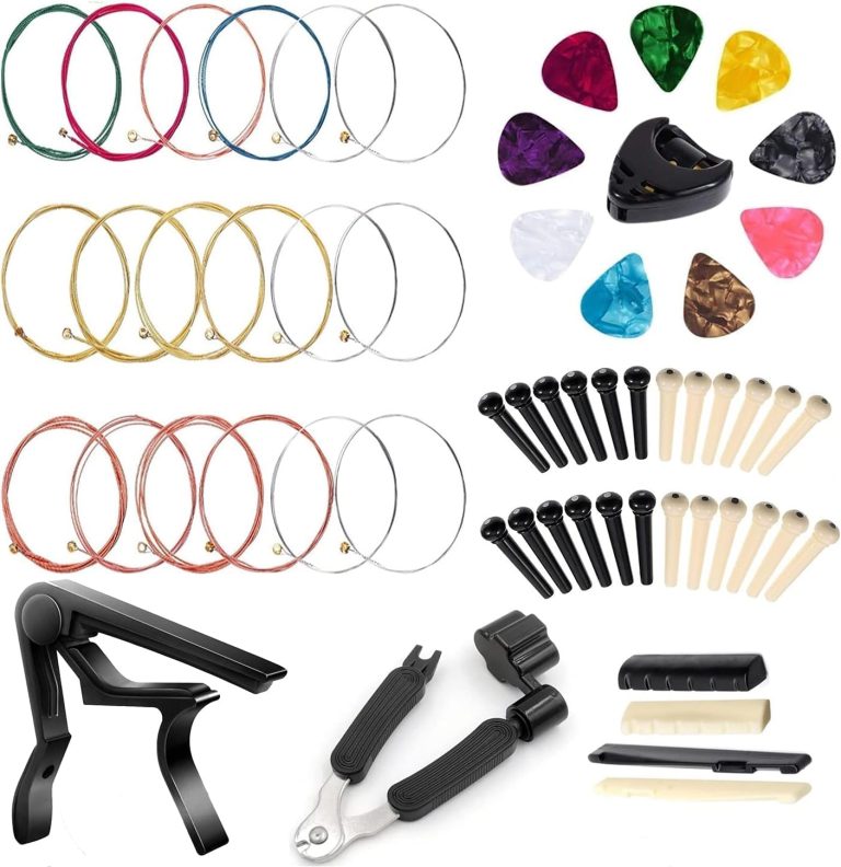 Kit completo LinnWell com cordas coloridas, palhetas diversas, pinos, alicate e capotraste para guitarra.