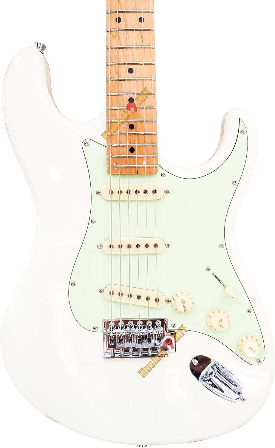 Tagima TG-530 Woodstock guitarra Stratocaster branca com escudo verde menta e captadores single coil