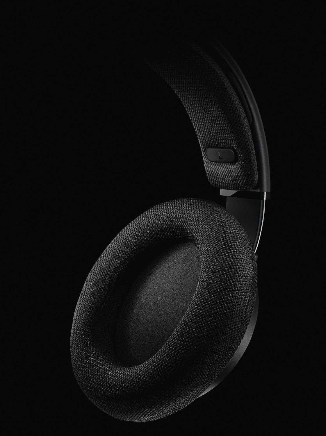 Detalhe da almofada e arco ajustável do fone Philips SHP9500/00 over-ear preto