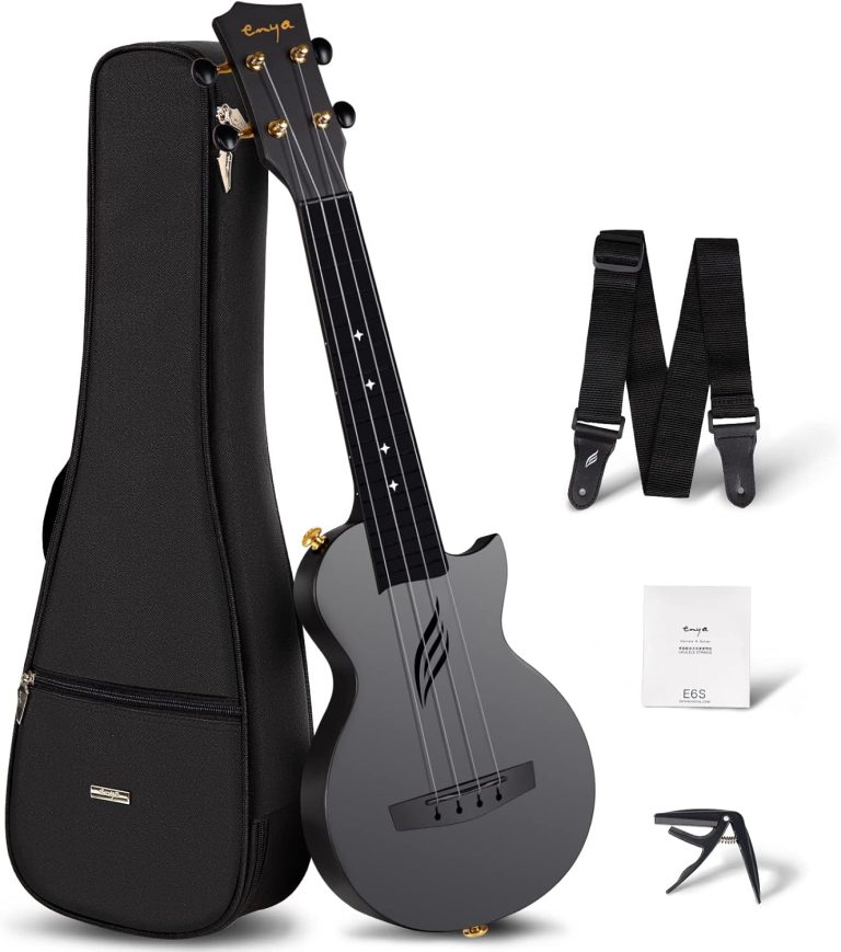 Ukulele soprano Enya Nova U Mini Simple preto fosco com capa, alça, afinador e cordas.