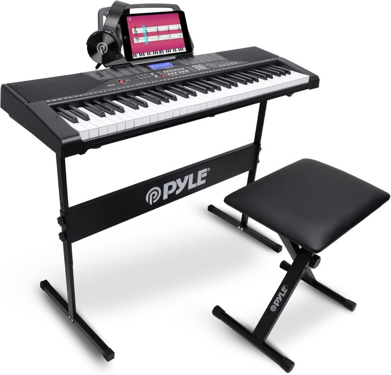 Teclado elétrico portátil Pyle com 61 teclas preto, suporte ajustável, assento acolchoado e fones de ouvido Bluetooth.