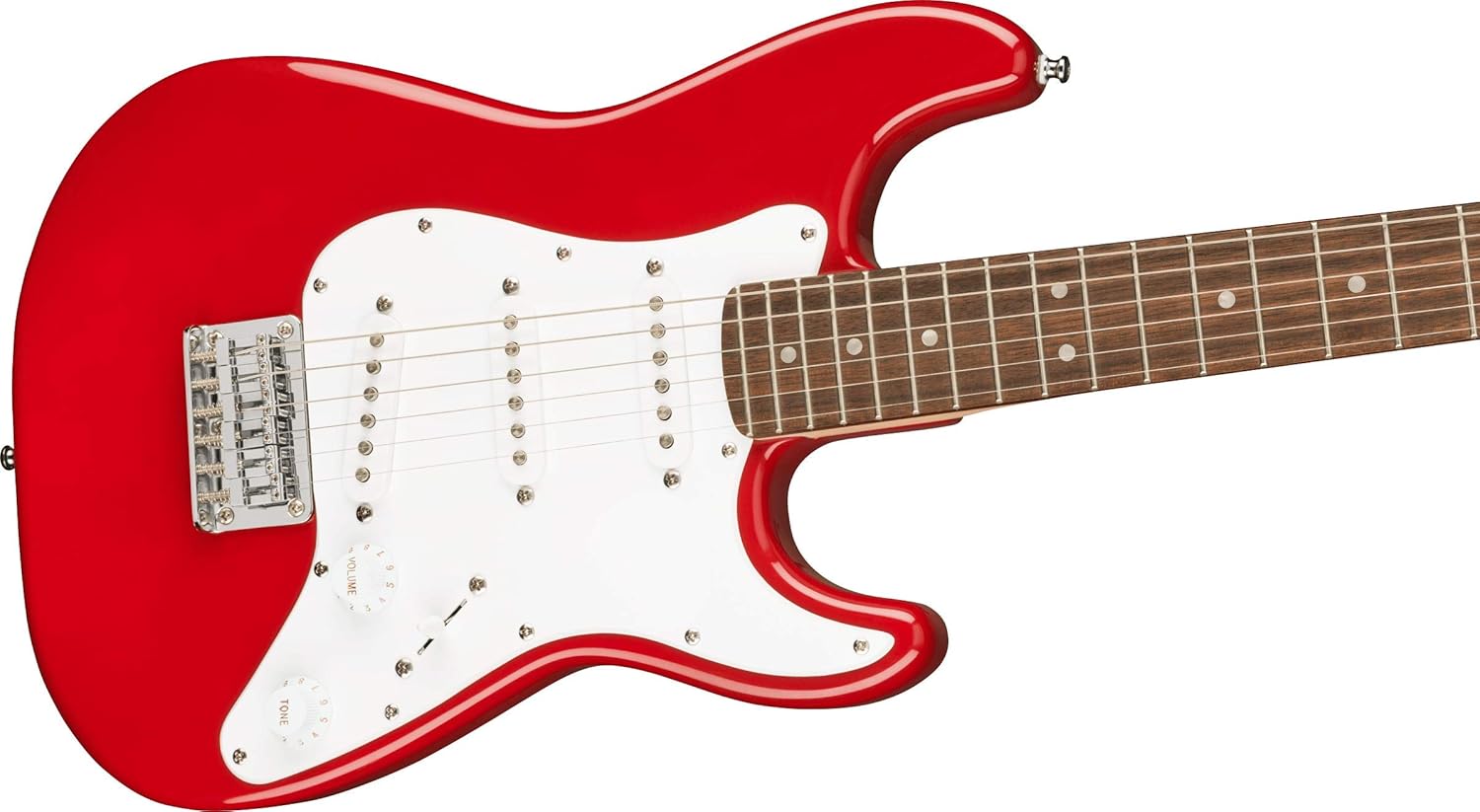 Detalhe da guitarra Squier Mini Stratocaster vermelha com controle de volume e tone e três captadores