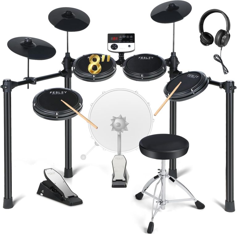 Kit bateria eletrônica Fesley com 4 pads de malha, snare dual área, módulo digital, pedais e fone de ouvido preto.