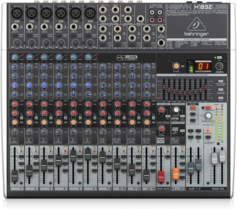 Mesa de som Behringer X1832USB 14 canais com compressor, entrada USB e equalizador gráfico