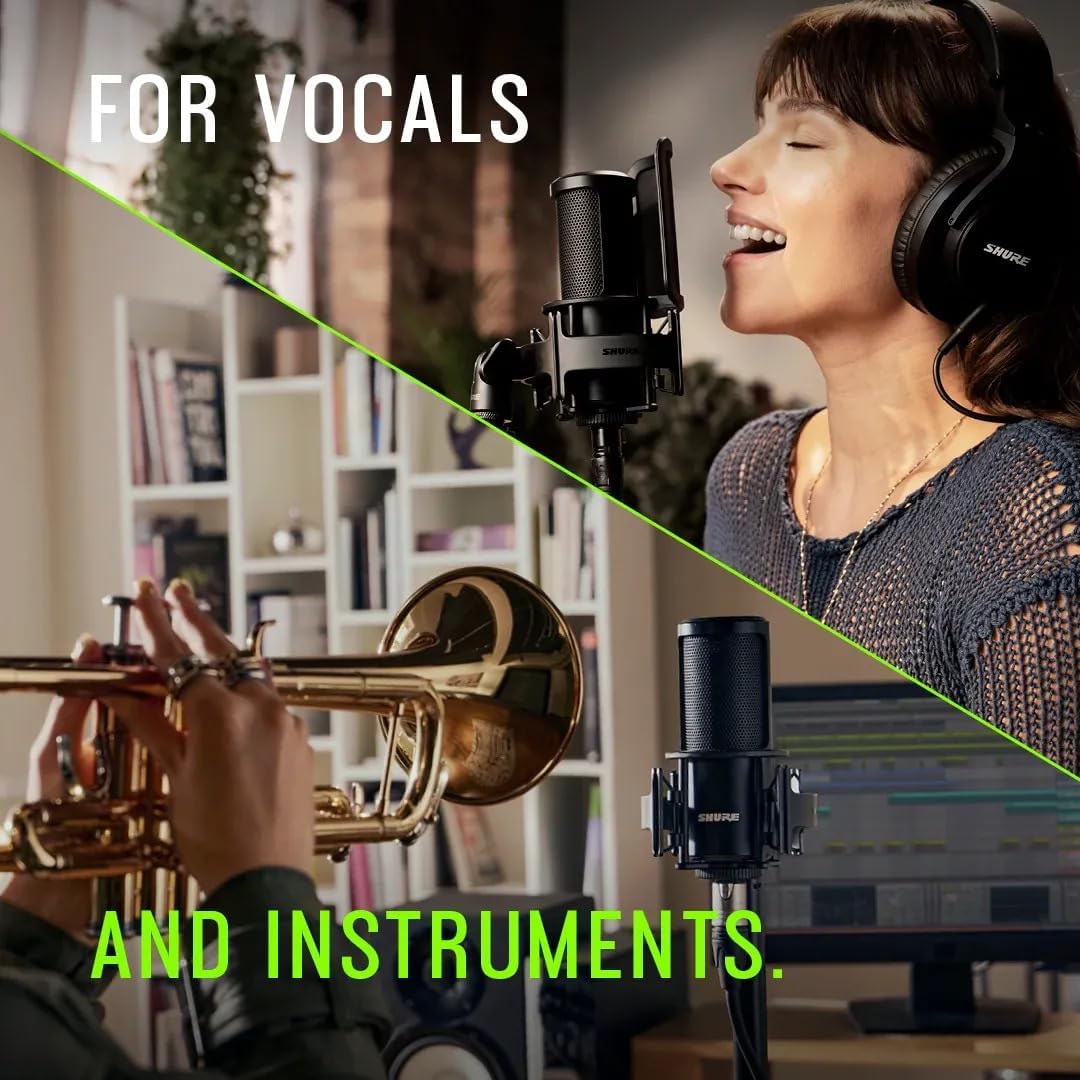 Microfone Shure SM4 ideal para vocais e instrumentos, usado em estúdio caseiro.