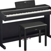 Piano Digital Arius YDP 145 B preto 88 teclas Yamaha com banco, vista frontal
